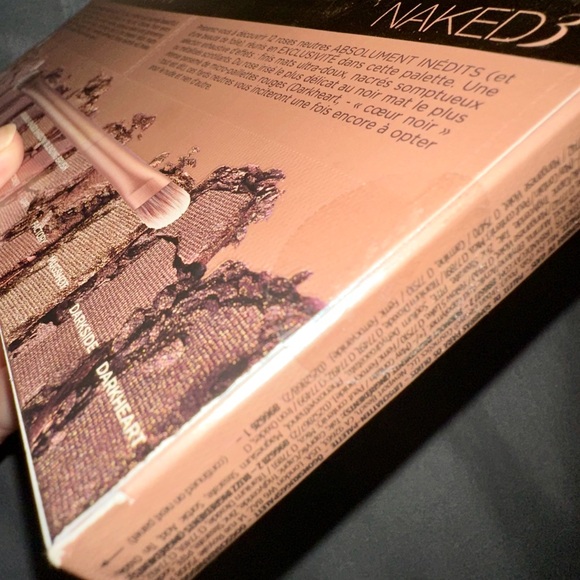 Urban Decay - Naked3 Soft Pink Eyeshadow Palette🎨 • 🌟NIB🌟 • - Picture 10 of 11